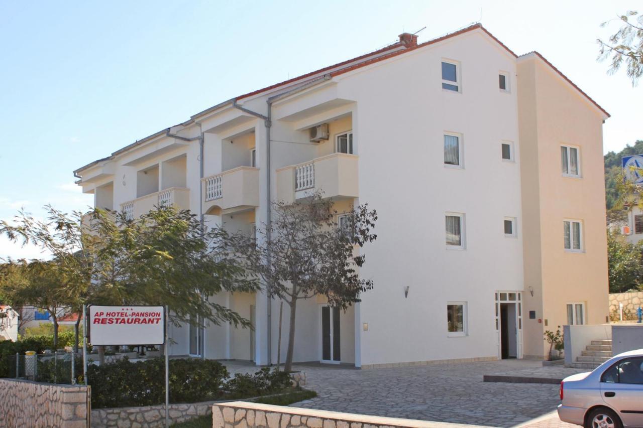 Apartments And Rooms By The Sea Vinjerac, Zadar - 3248 Exterior foto