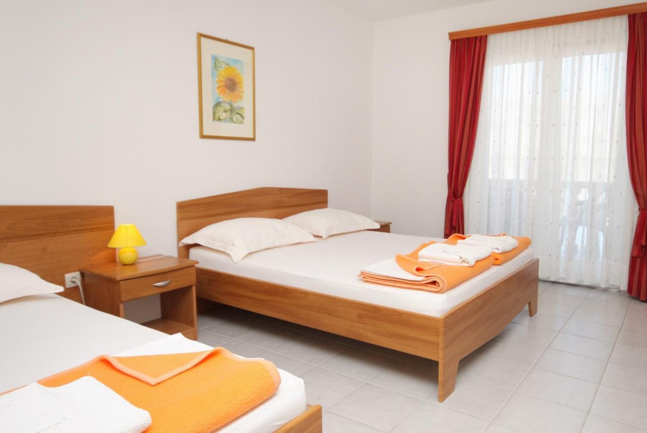 Apartments And Rooms By The Sea Vinjerac, Zadar - 3248 Exterior foto