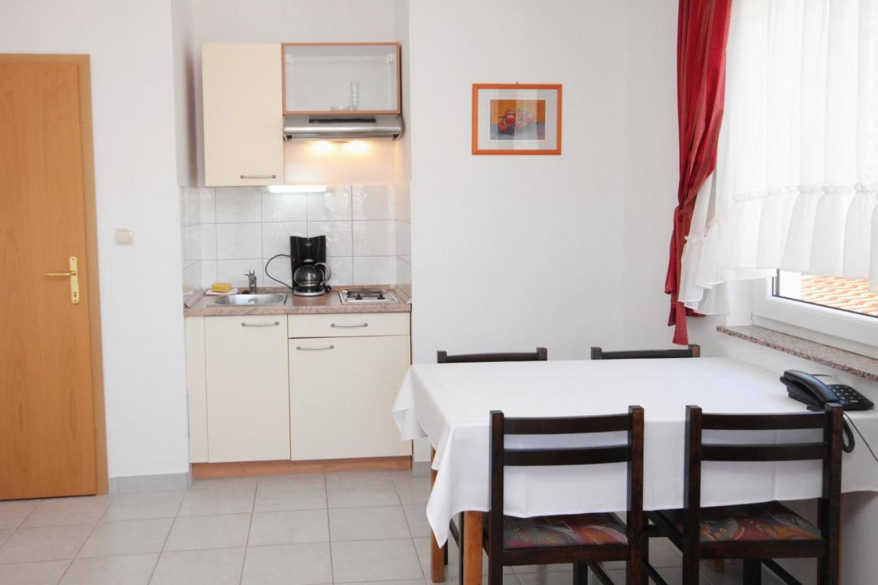 Apartments And Rooms By The Sea Vinjerac, Zadar - 3248 Exterior foto